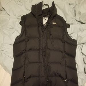 Black puffy Oakley vest